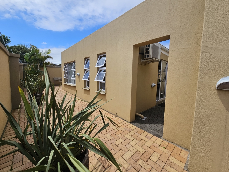 Commercial Property for Sale in Vincent Eastern Cape